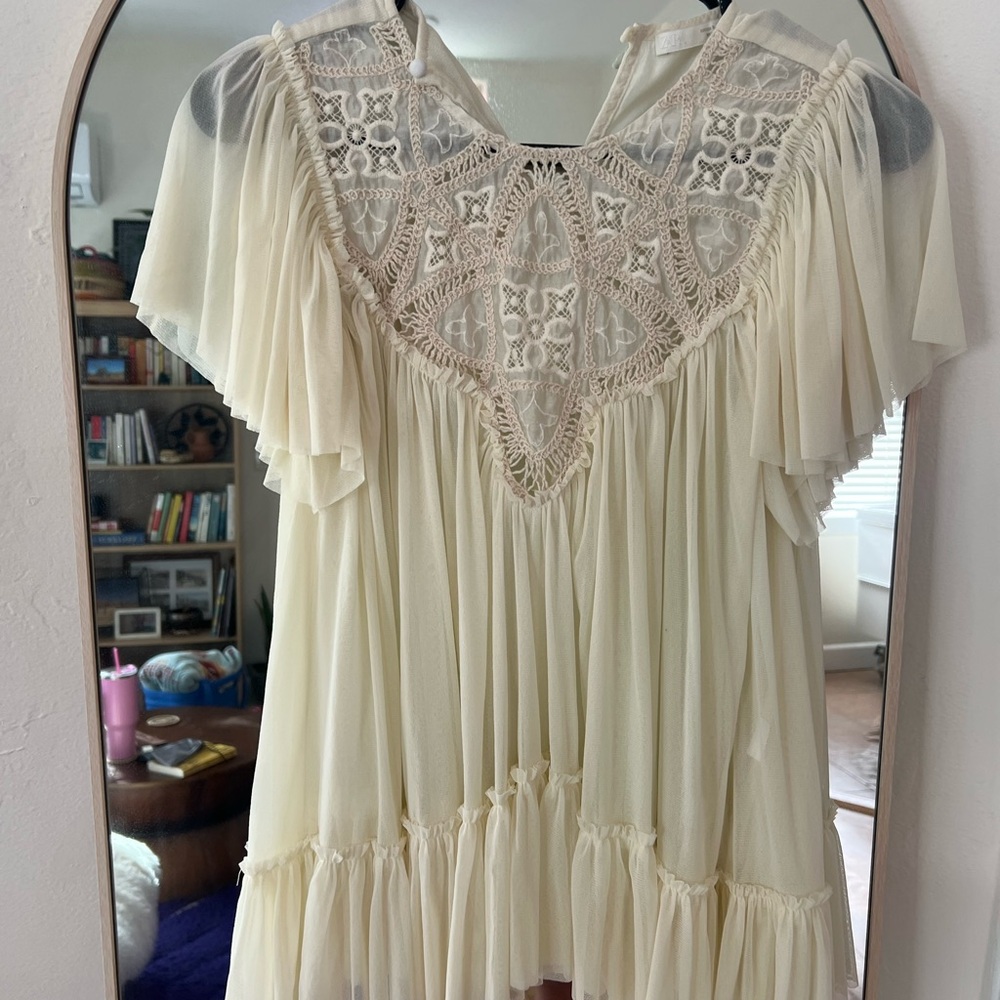 Elegant Cream Lace Zara Top